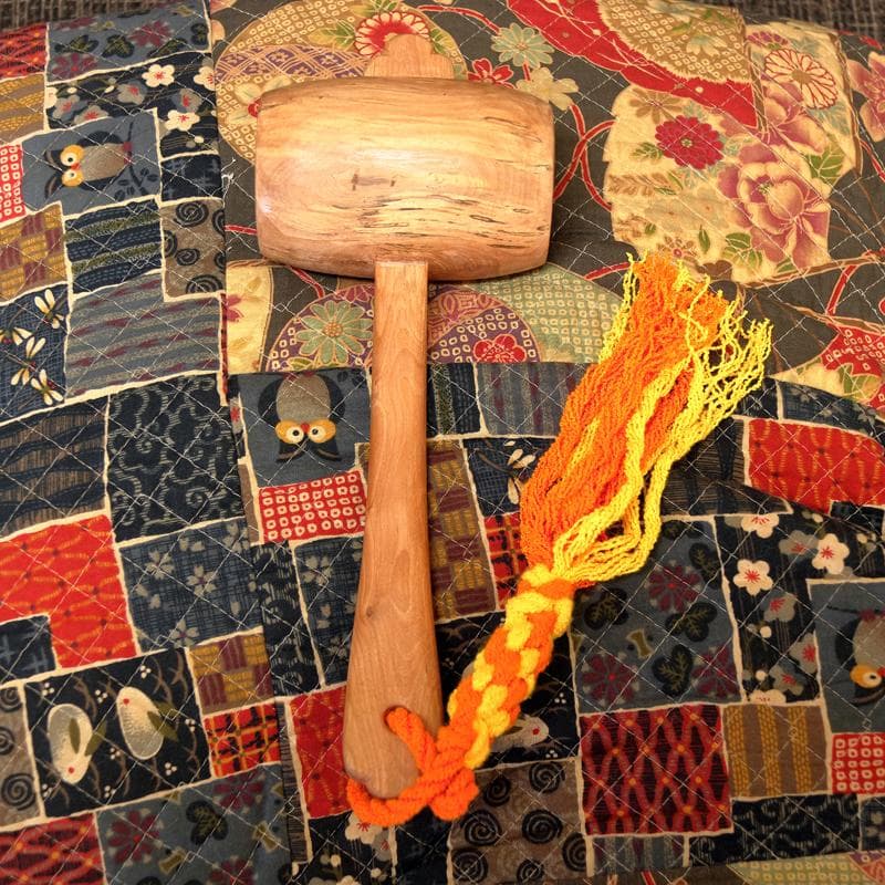 うちでのこづち（打ち出の小槌）手作りDIY木製置物木彫りヒメシャラ材アカラギ