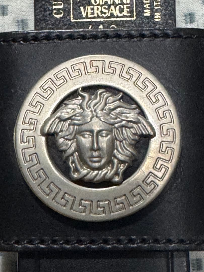 GIANNI VERSACE 黒 スマホケース格安‼️本体のみ