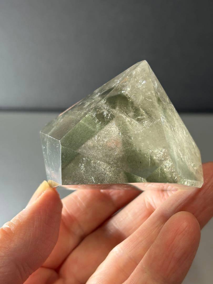 グリーンファントム　グリーンガーデン　フリーカット　151g 天然石