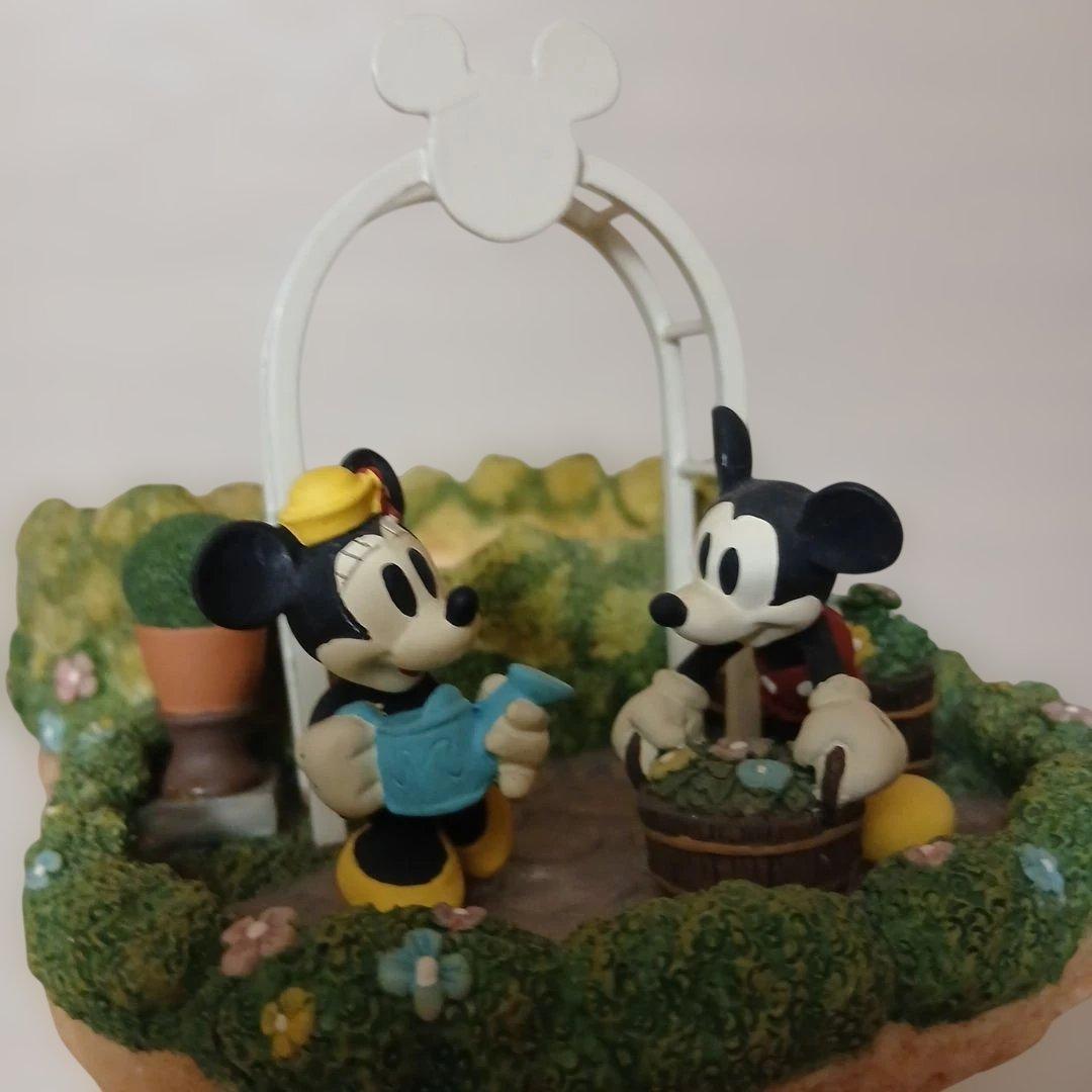 ミッキー&ミニー　鉢カバー　プランター　置物