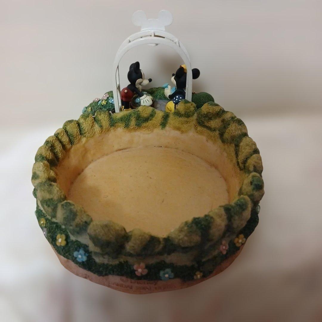 ミッキー&ミニー　鉢カバー　プランター　置物
