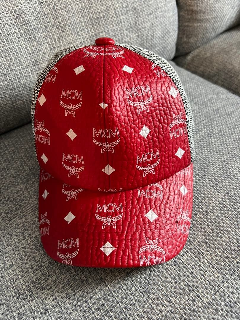 MCM レッド ベースボールキャップ