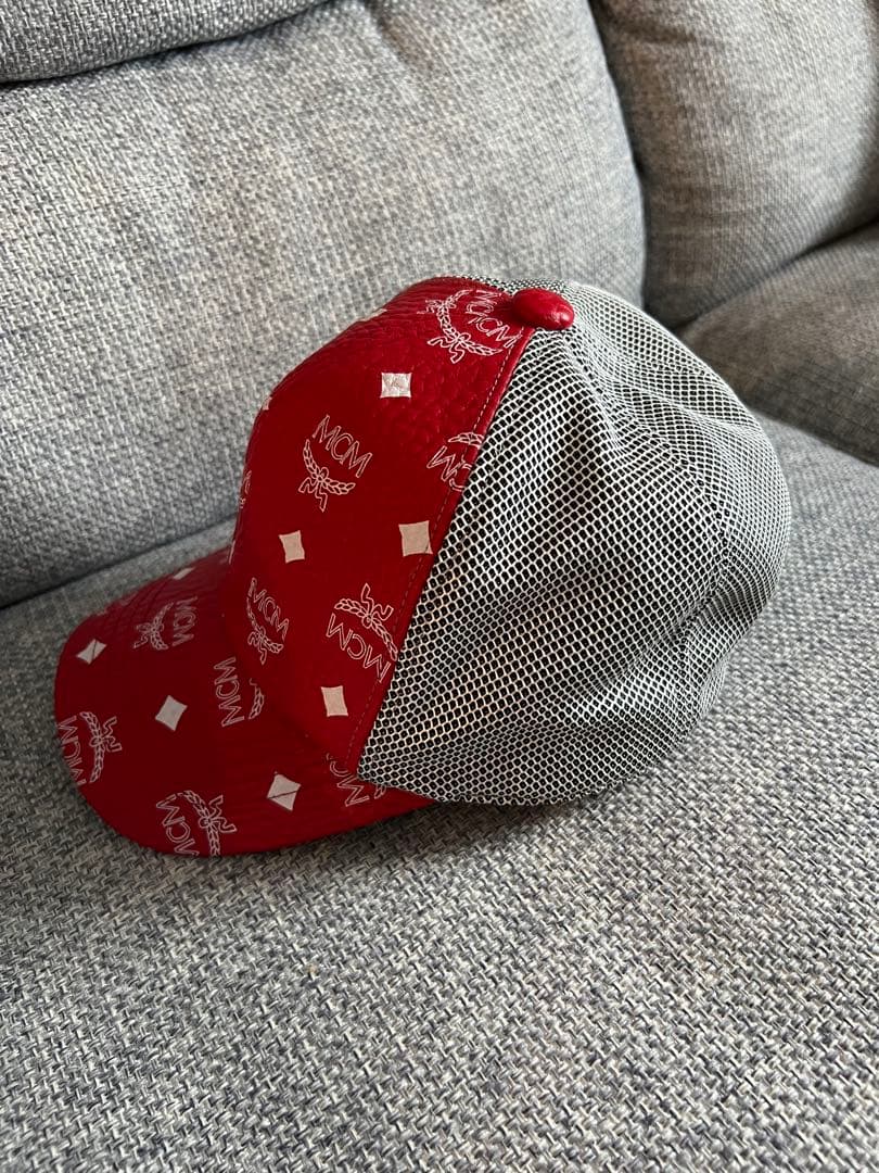 MCM レッド ベースボールキャップ
