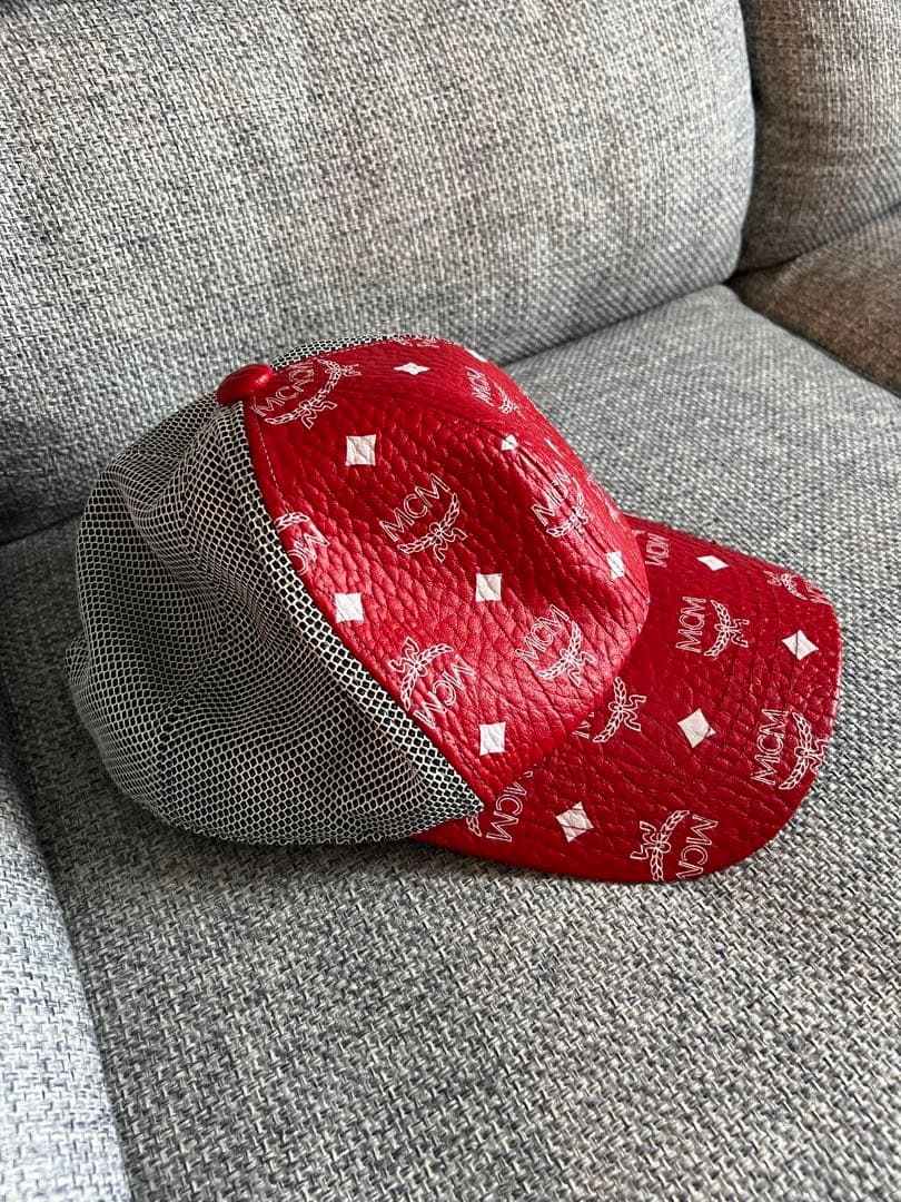 MCM レッド ベースボールキャップ