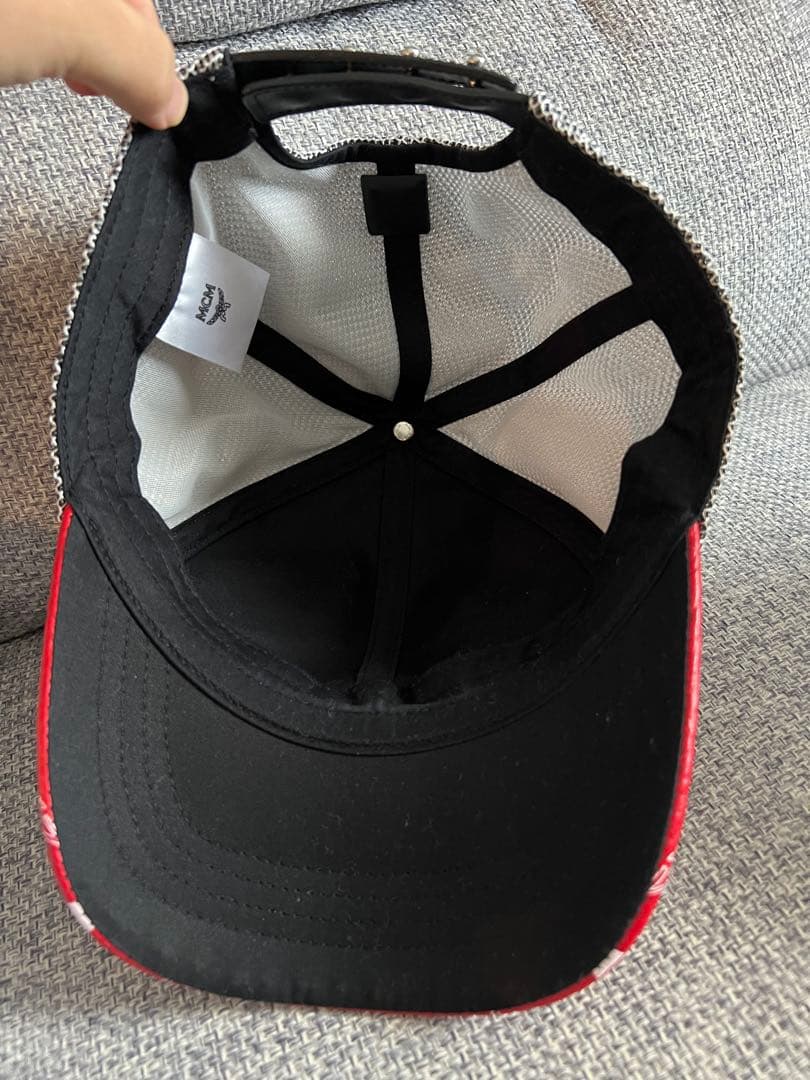 MCM レッド ベースボールキャップ