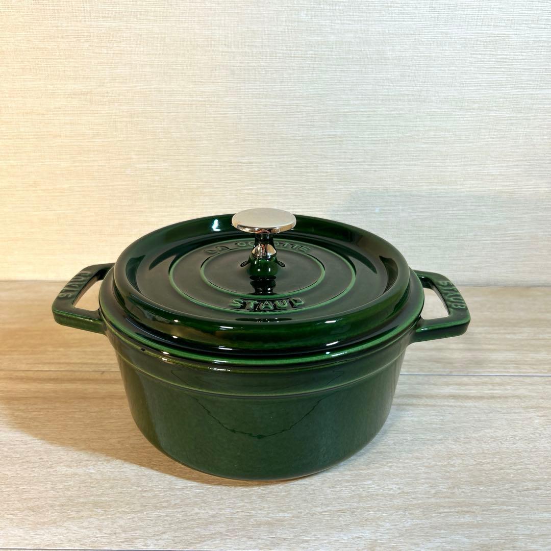 ストウブ　ココットラウンド　バジルグリーン　18cm 両手鍋　鍋