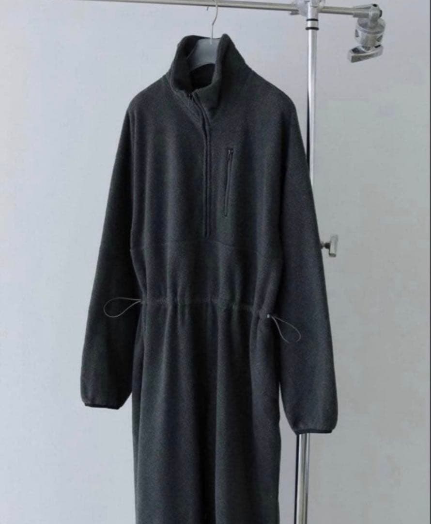 即発送anukeアンヌークフリースハーフジップ コンビネゾン36チャコールグレー