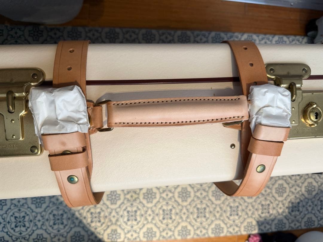 グローブトロッター　サファリ　アイボリーカラー新品未使用！