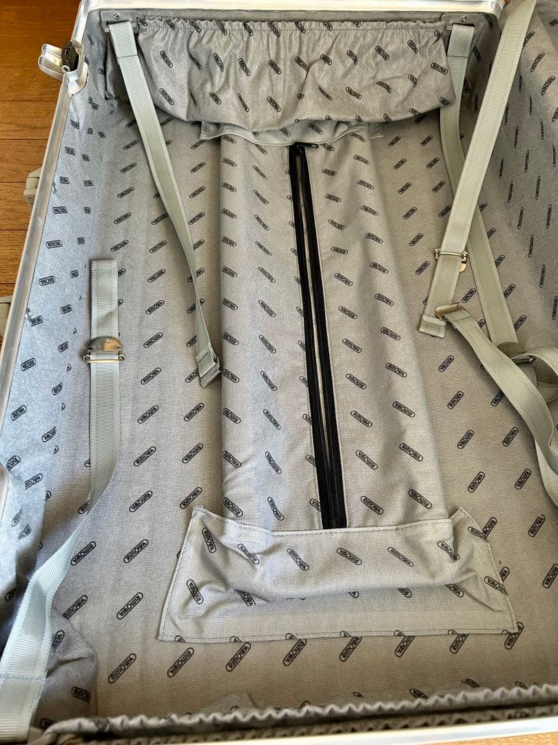 RIMOWA リモワ 大型 2輪 ヴィンテージ シルバー 旧モデル ドイツ購入
