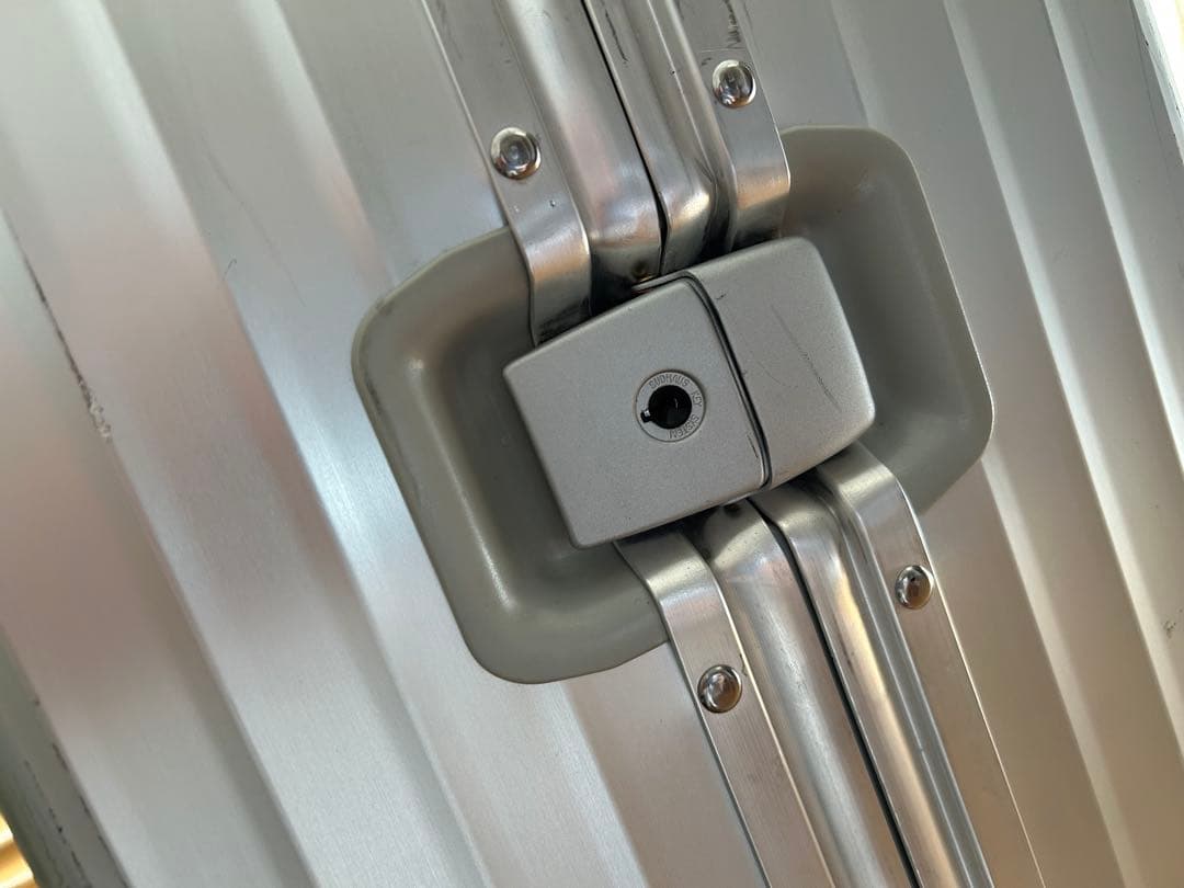 RIMOWA リモワ 大型 2輪 ヴィンテージ シルバー 旧モデル ドイツ購入