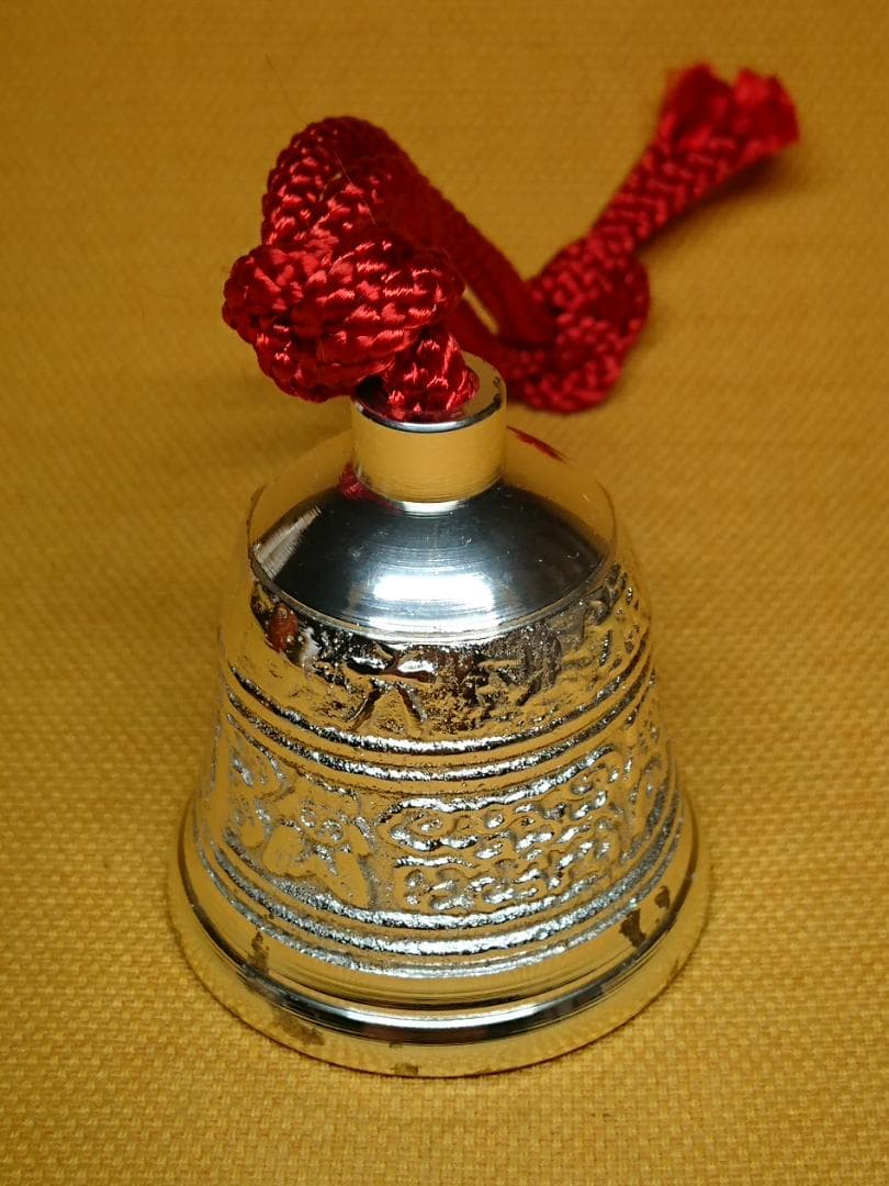 【美品】仏教美術　鈴　ベル　銅製　置物　インテリア　工芸品　美術品　A1669