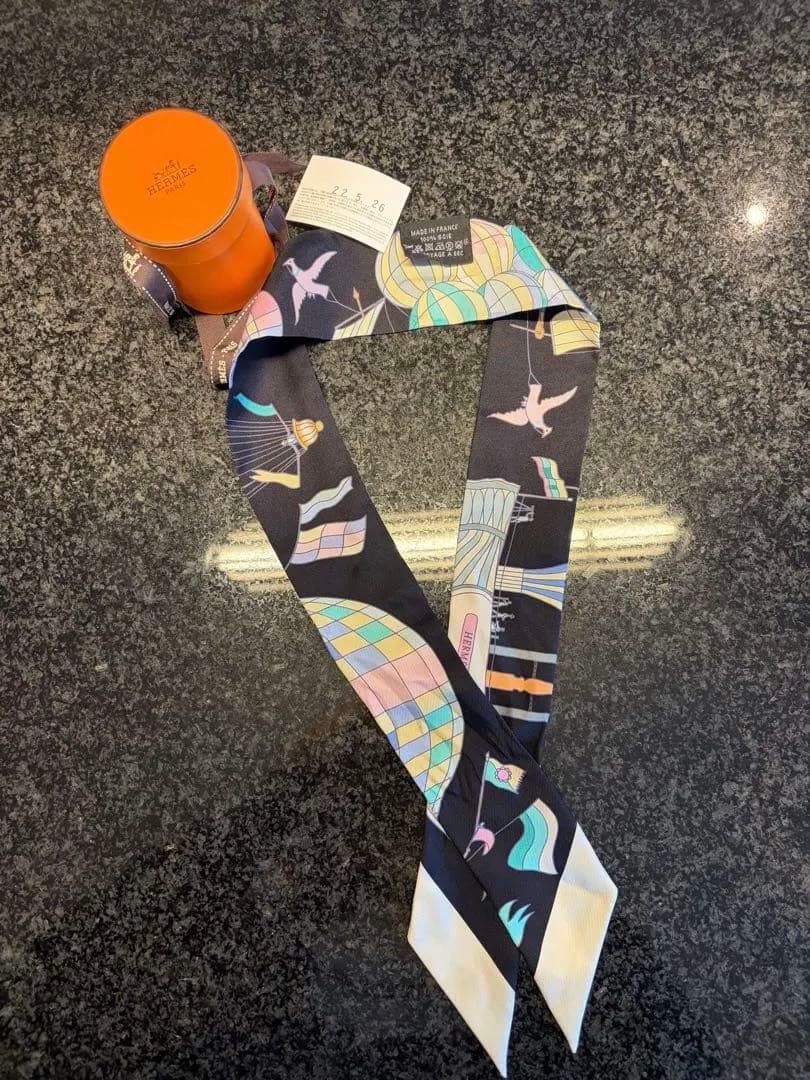 早者勝ち　HERMES 熱気球デザイン シルクツイリー　スカーフ