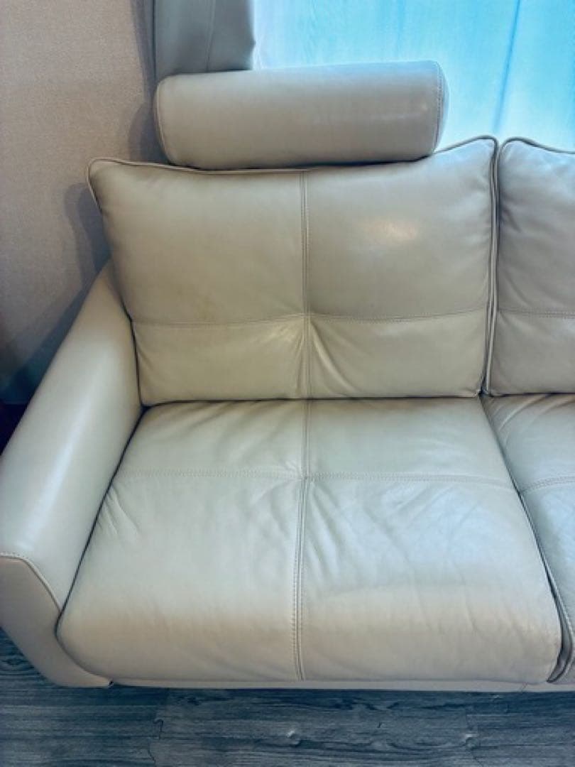 KEYUKA ケユカ アラモード　本革　2人掛けソファ　北欧　ホワイト