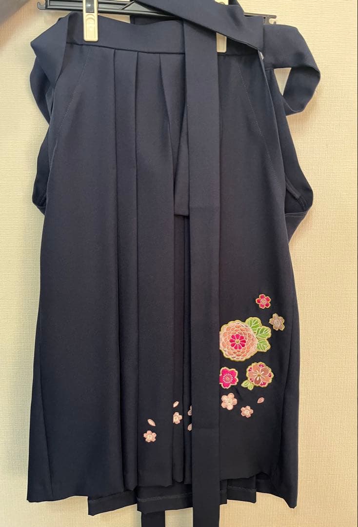 アリサナ　赤花柄　ネイビー袴 卒園式　入園式　セット 120-130cm 帯付き