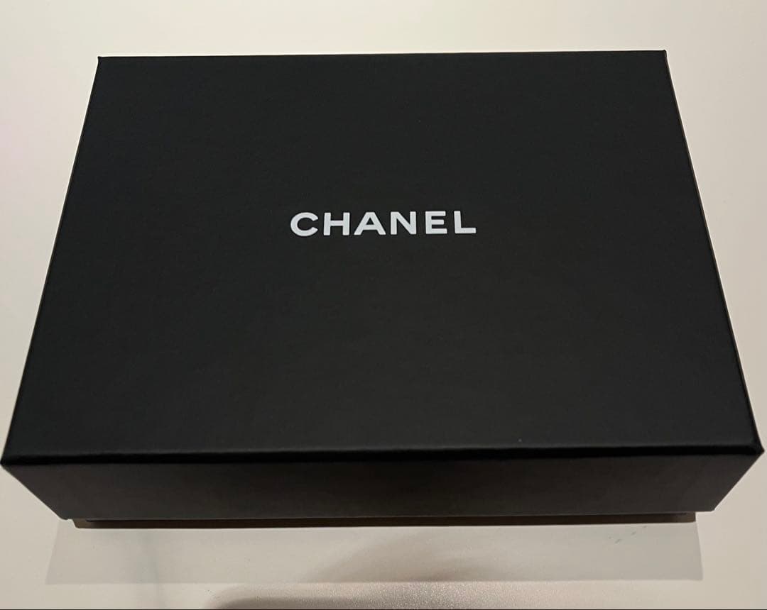 CHANEL シャネル　ラムスキン　マトラッセ　Wホック　三つ折財布