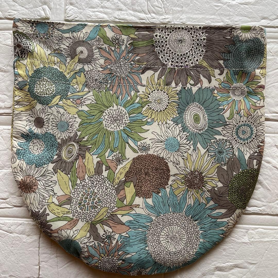 ハンドメイド　リバティ　まんまる巾着　スモールスザンナ　①