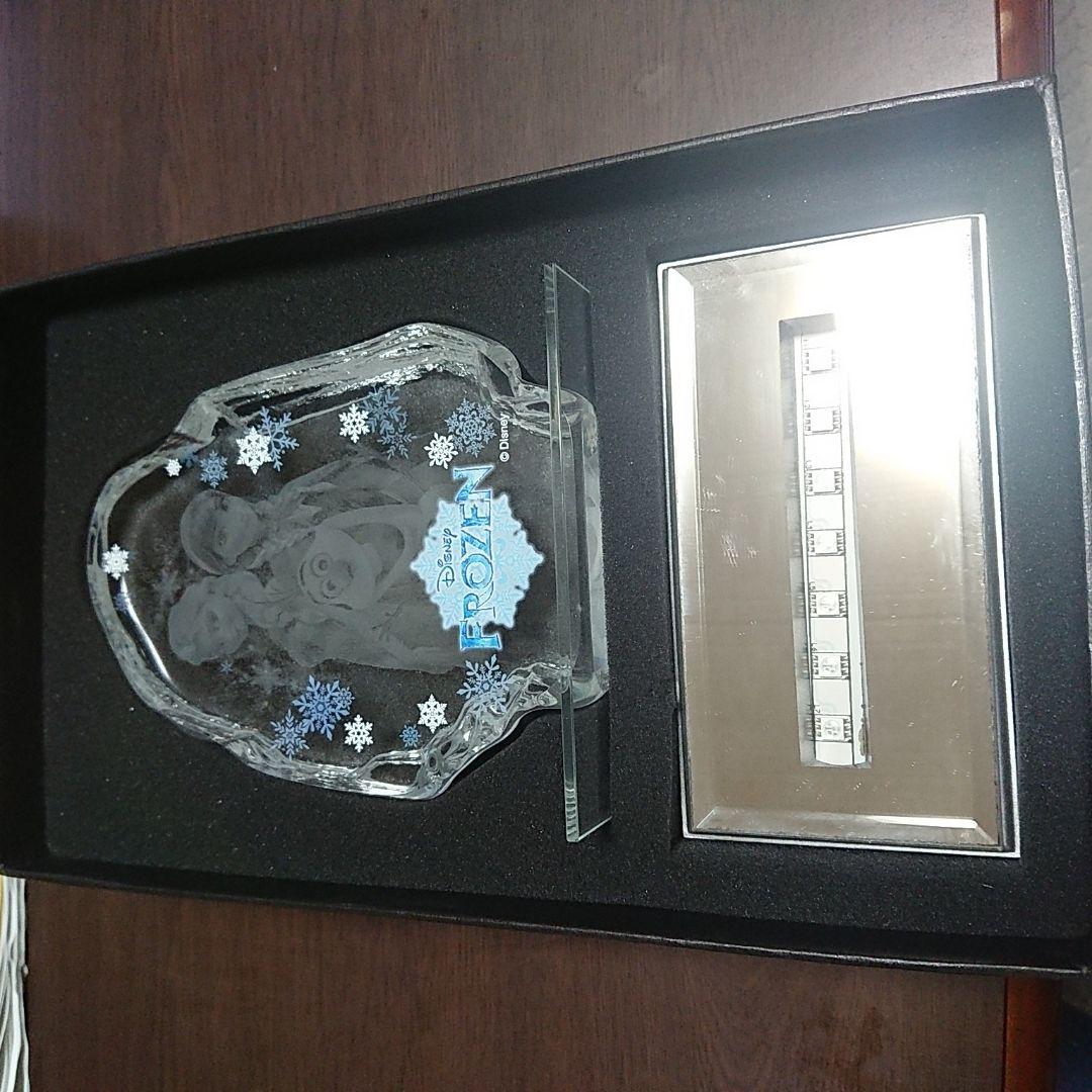 アナと雪の女王のクリスタル置物