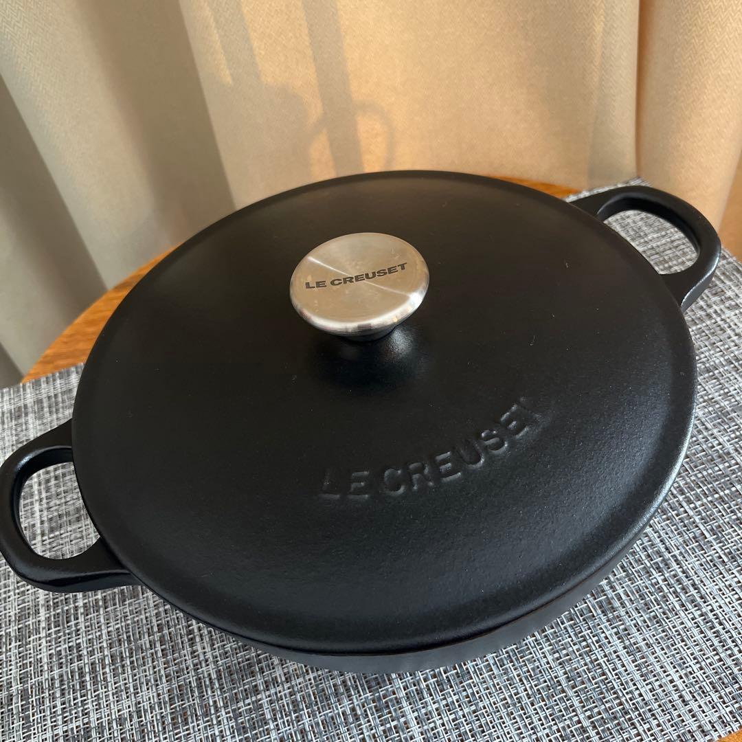 【LE CREUSET 】ブラック 両手鍋　22㌢
