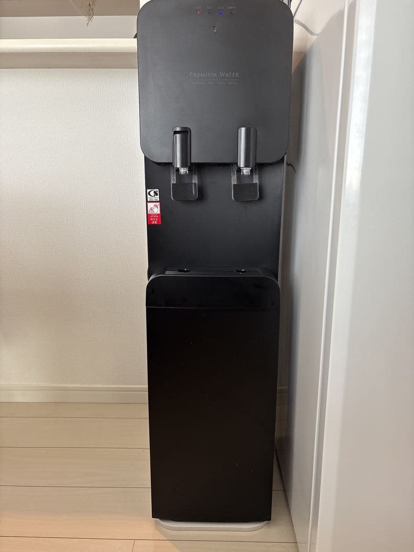 PREMIUM WATER famfit ウォーターサーバー　トレー付