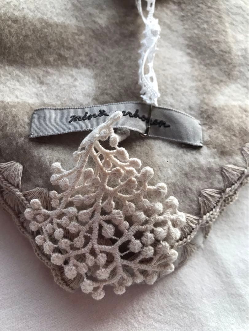 ミナペルホネンsiksakブランケット⭐︎ベージュ系xsサイズ美品