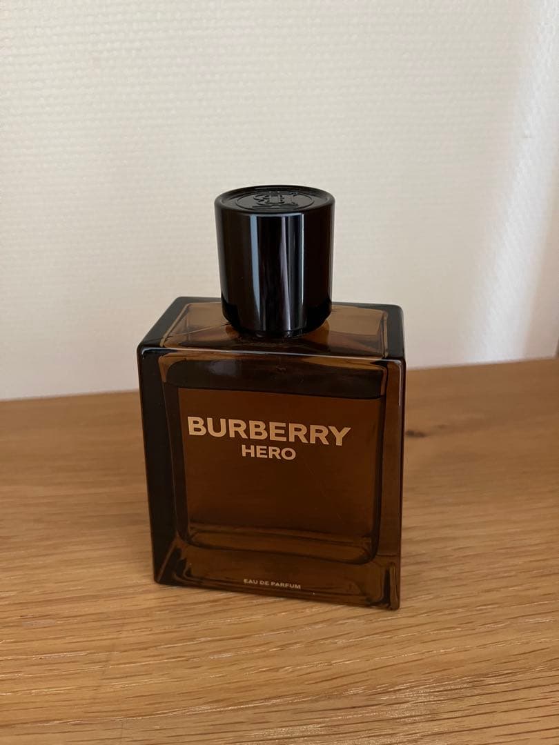 100ml バーバリーヒーローオードパルファム