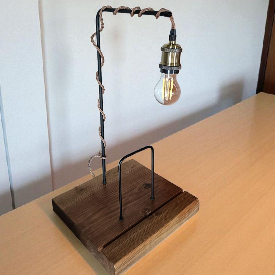 【照明付　杉無垢材のレコードスタンド】　アイアン　レコードラック　インテリア