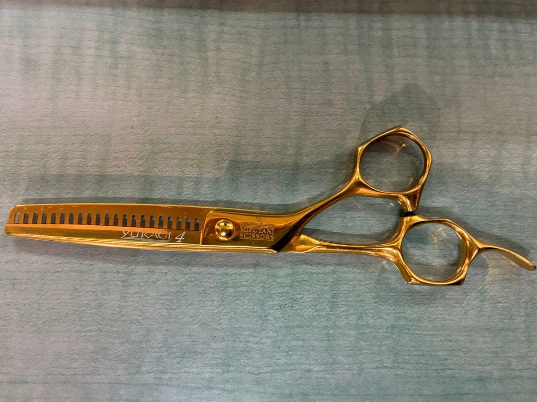 YURACHI 4 ゴールド セニングシザー