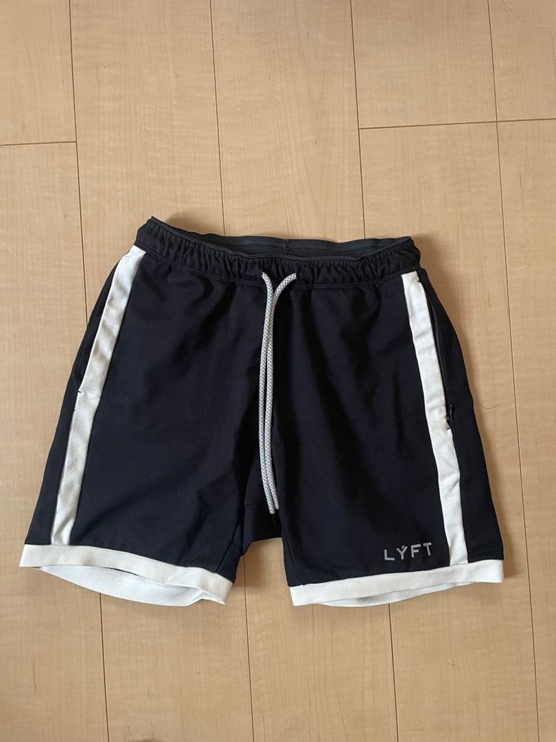 LYFT リフト　サイドストライプ ショートパンツ