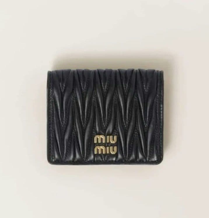 miu miu キルティング 二つ折り財布 黒