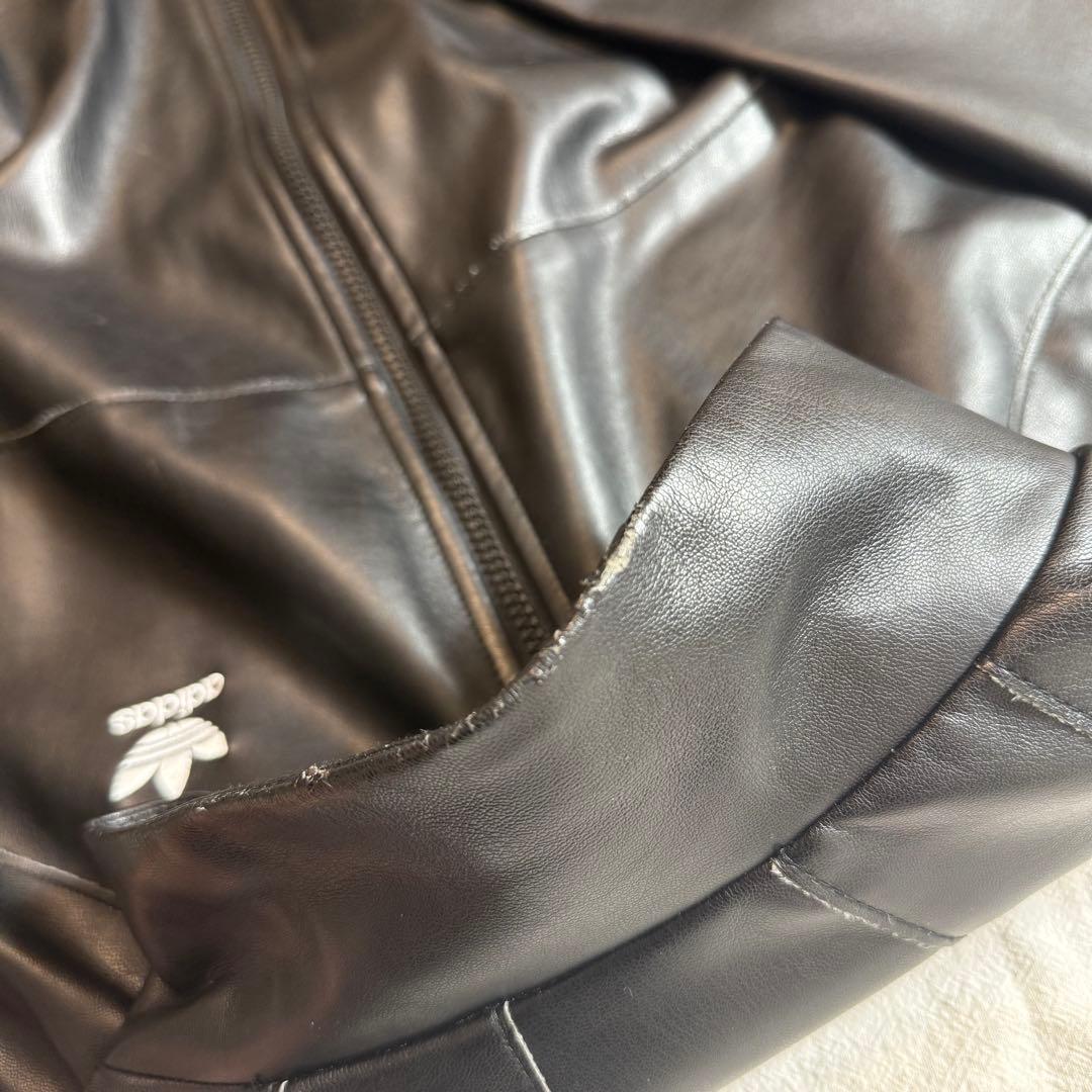 完売品　adidas Originals アディダス　フェイクレザージャケット