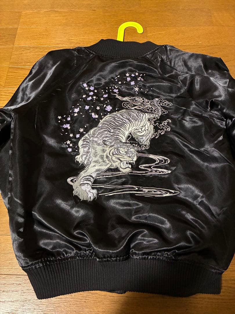 スカジャン 鷹刺繍 Mサイズ　リバーシブル