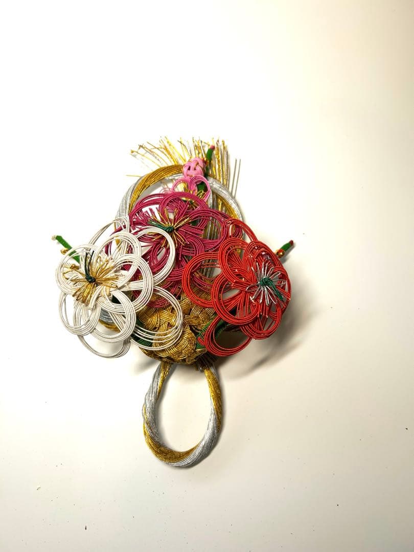 水引 梅の花の装飾品