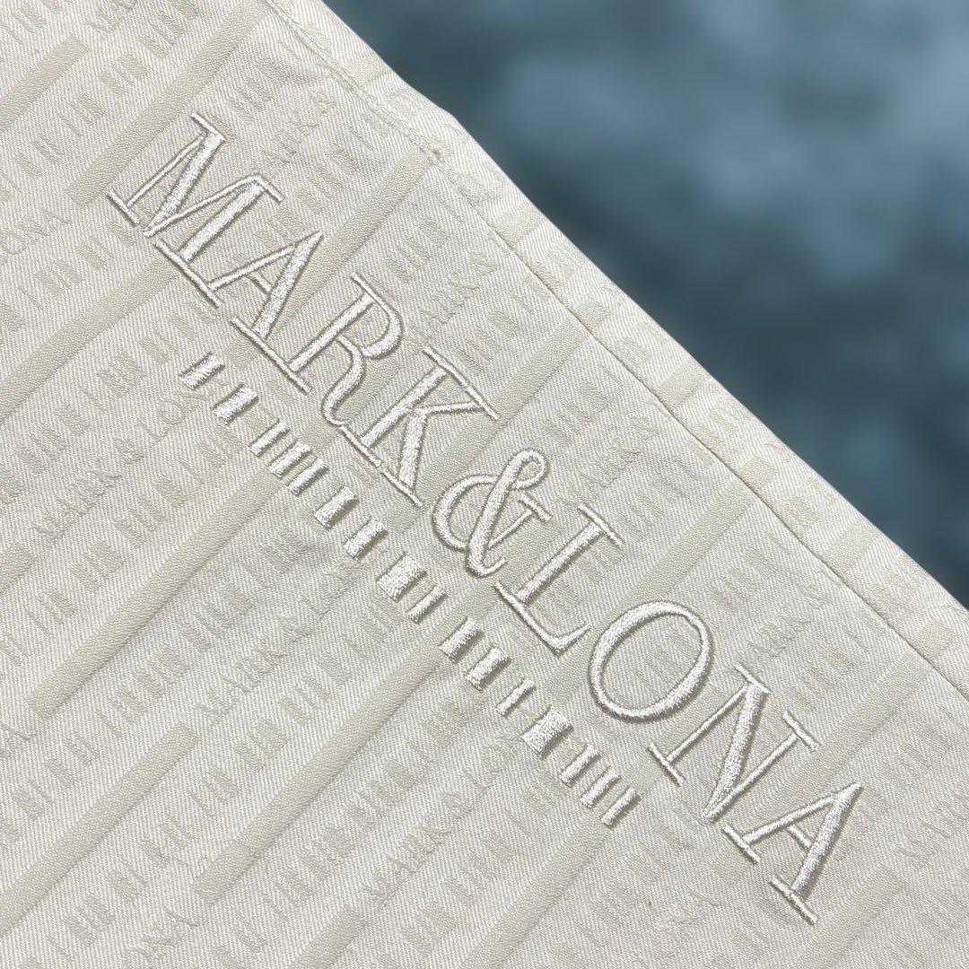 【未使用級】23AW マークアンドロナ ゴルフパンツ ロゴ総柄 ホワイト 44