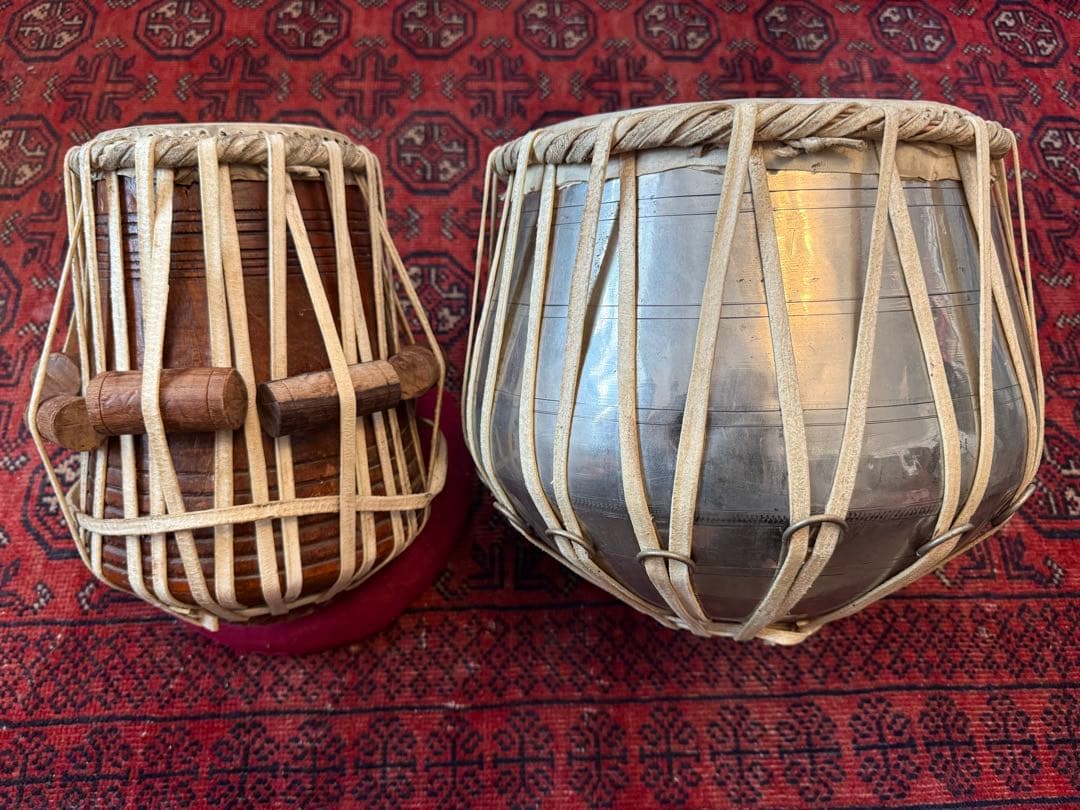 【希少】インド打楽器 タブラ&バヤンセット 台座付き