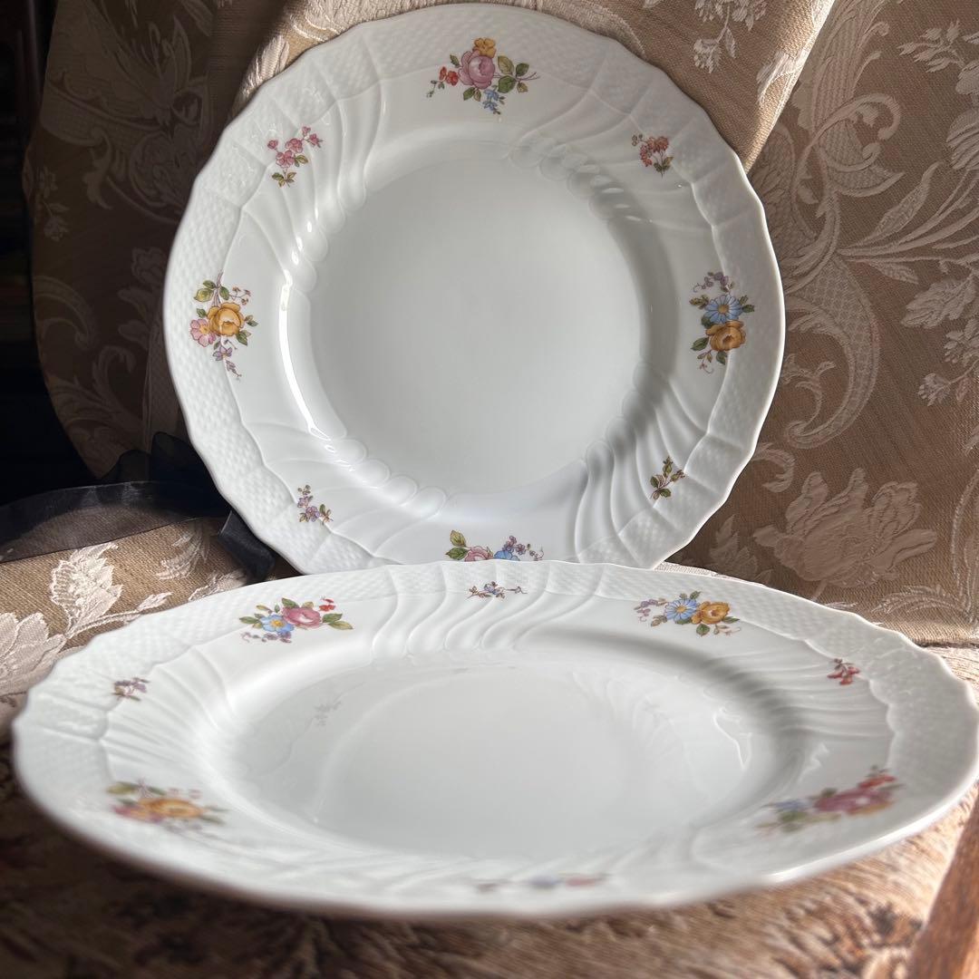 希少品 イタリア製RichardGinori 白磁に咲くお花 ディナー大皿2枚