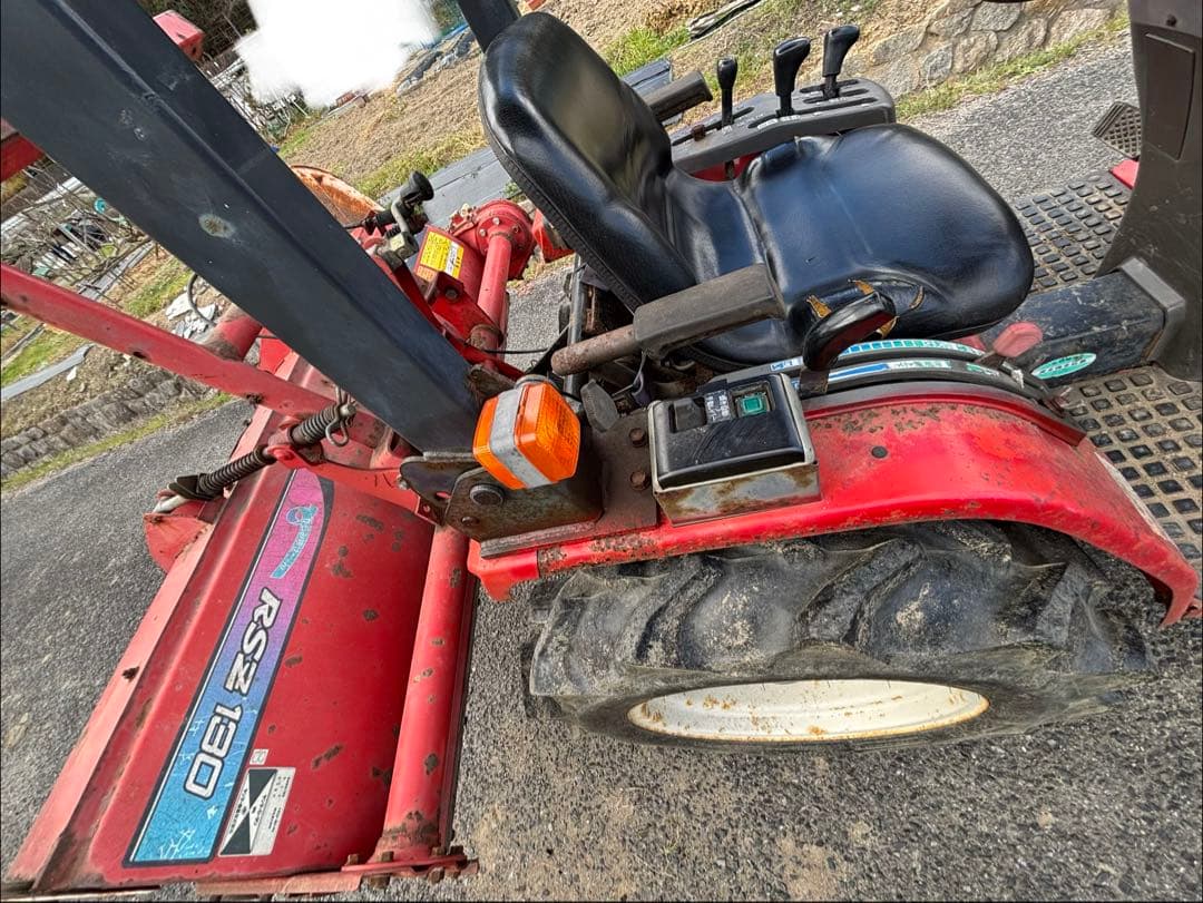 ヤンマートラクターKe-50　4WD 631時間15馬力　自動水平　キャノピー