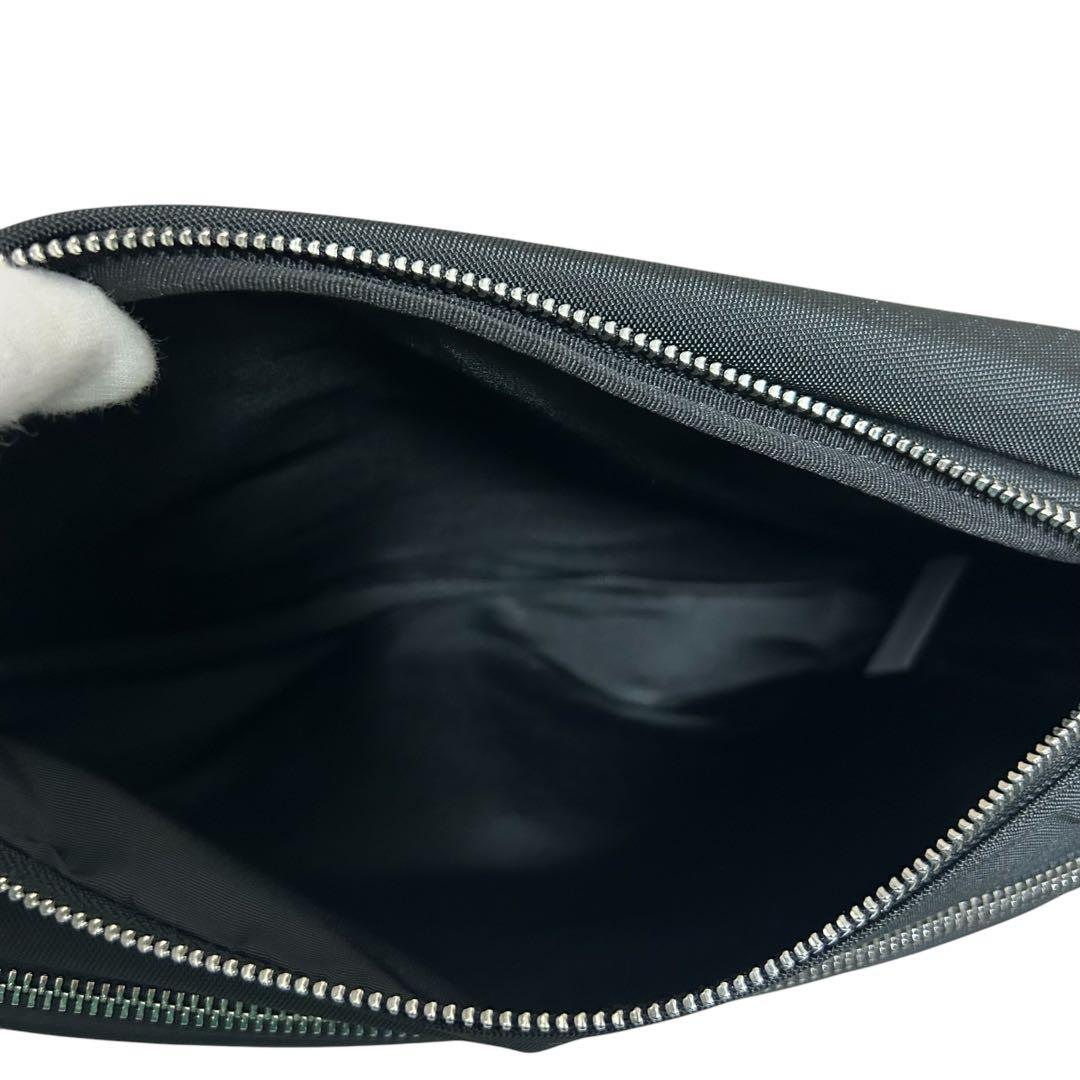 【新品】  ユーティリティ メッセンジャー スリングバッグ