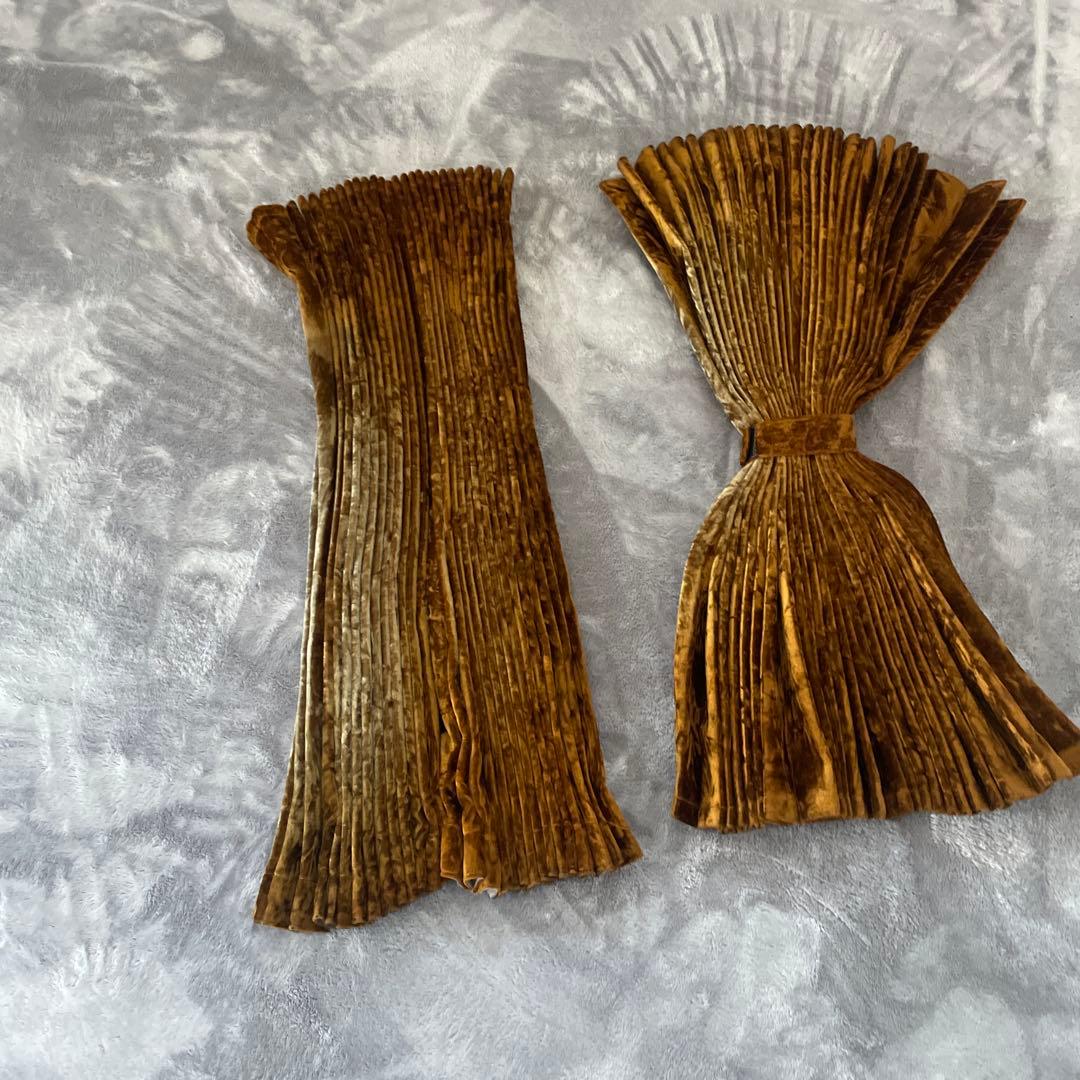 金華山　チンチラ　仮眠カーテン　ゴールド。デコトラ　トラック