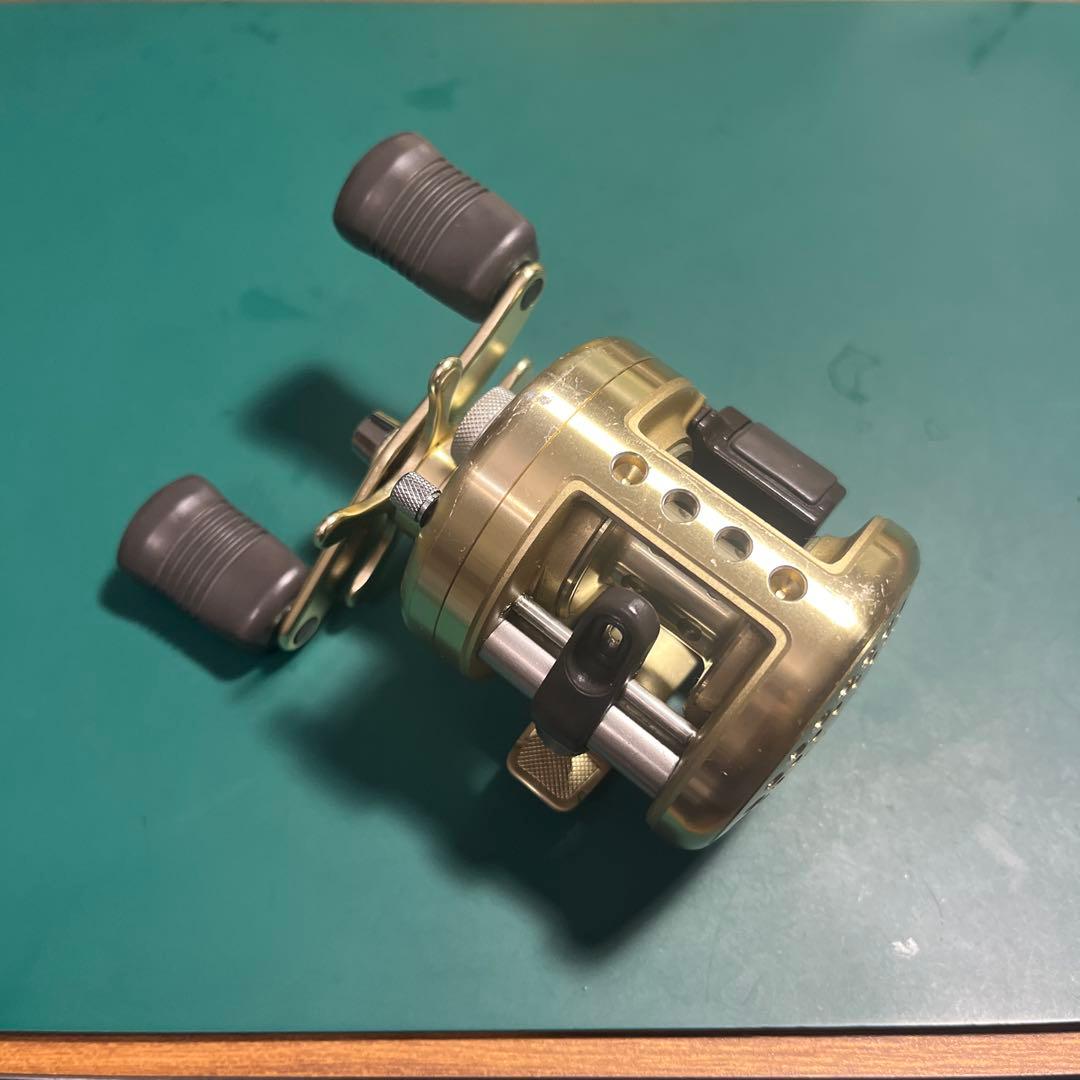 シマノ カルカッタ 100XT