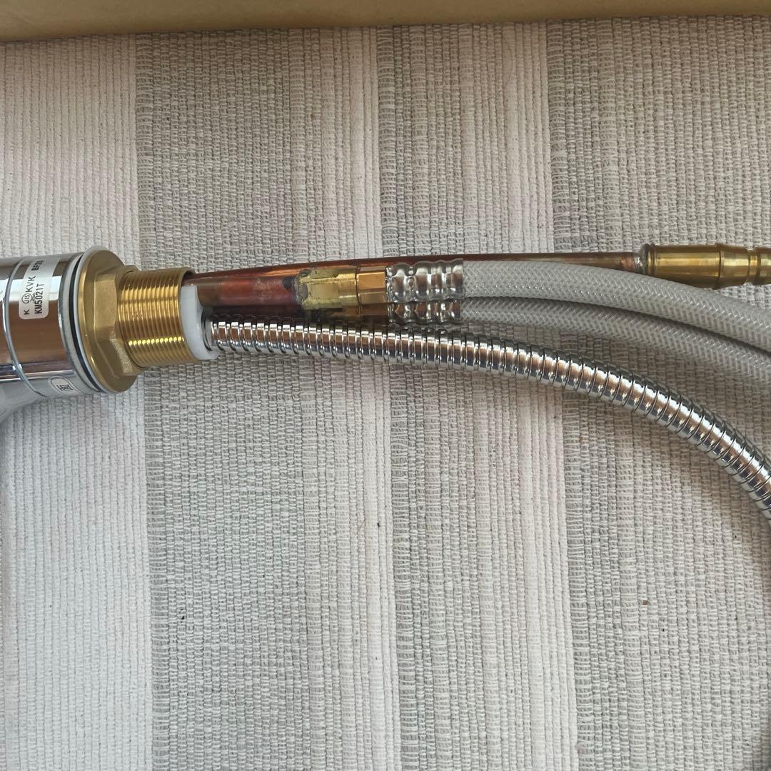 流し台用ハンドルシャワー付シングルレバー式混合栓(シャワー引出式)