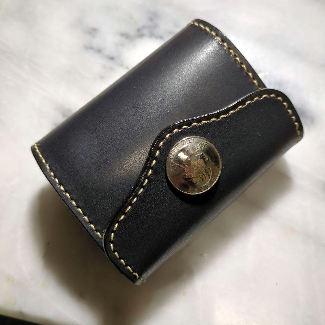 姫路ヌメ革 U型ミニ財布 ハンドメイド 2つ折り財布 小さい財布 コンチョ 黒