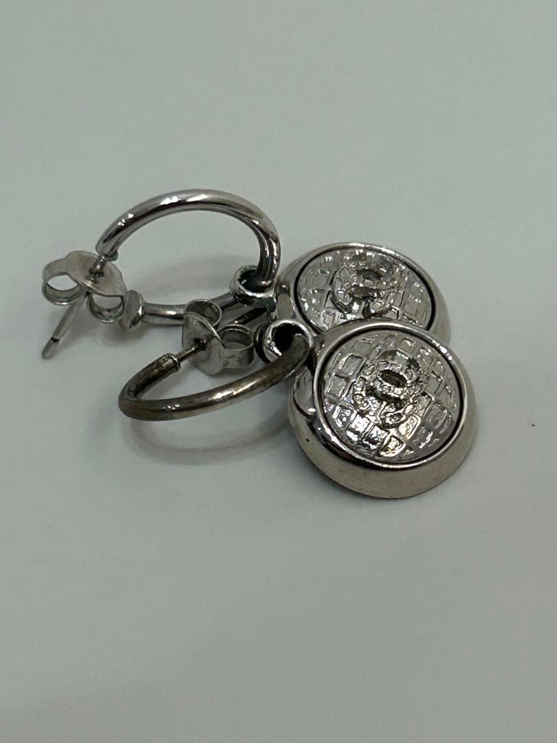 シャネル シルバーカラー　ピアス 両耳