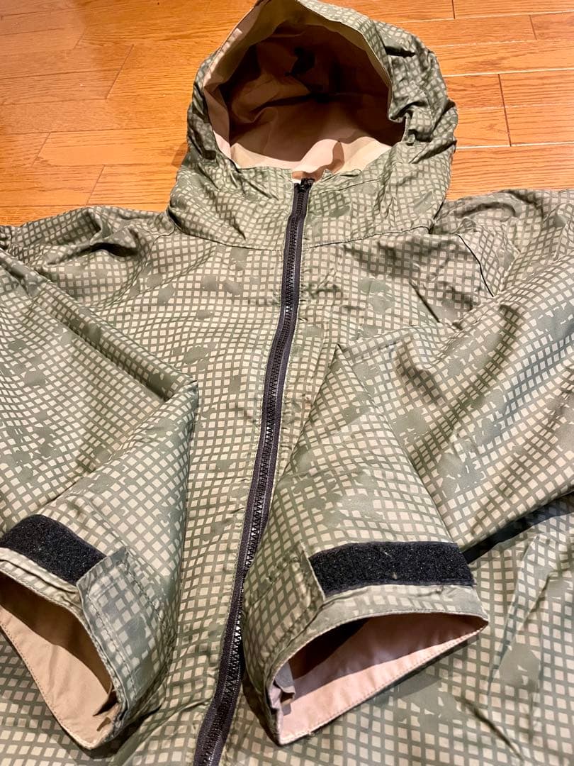 実物本物【最軽量】ゴアテックスパーカー　特殊部隊　リバーシブルナイトカモ　M