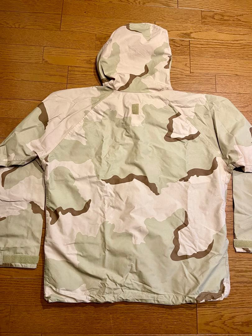 実物本物【最軽量】ゴアテックスパーカー　特殊部隊　リバーシブルナイトカモ　M