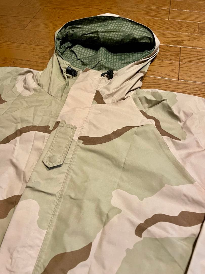 実物本物【最軽量】ゴアテックスパーカー　特殊部隊　リバーシブルナイトカモ　M