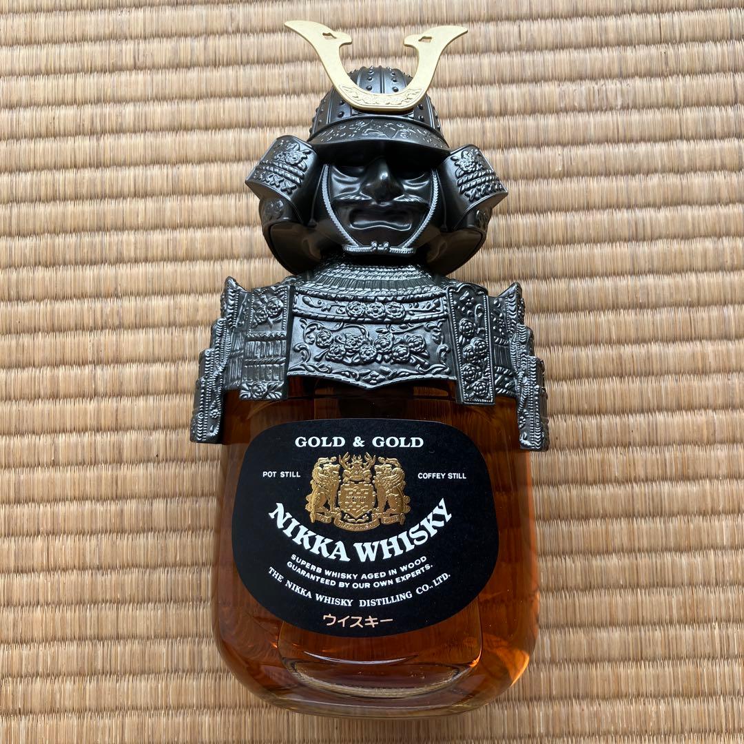 ニッカウイスキー　 GOLD & GOLD 白　鎧兜付　　43度　750ml