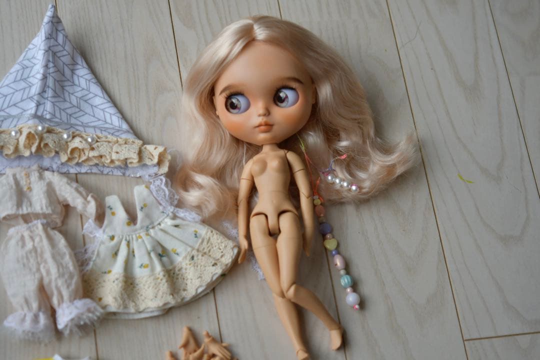 アイシードールカスタム　アイシードール　人形　ネオンブライス　カスタム