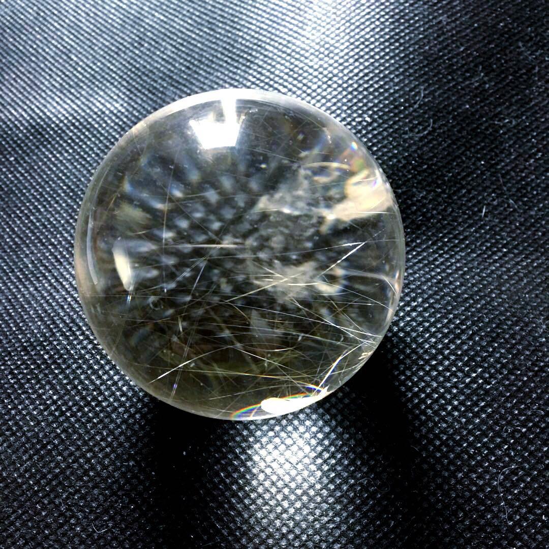 1点物　シルバールチルクォーツ水晶丸玉　ブラジル産天然石　置物　パワーストーン