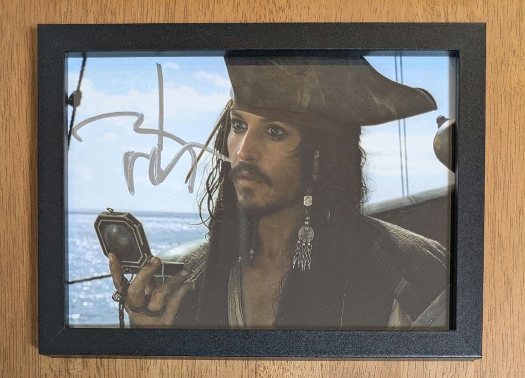 ジョニー・デップ　直筆サイン写真　東京コミコン　パイレーツ・オブ・カリビアン