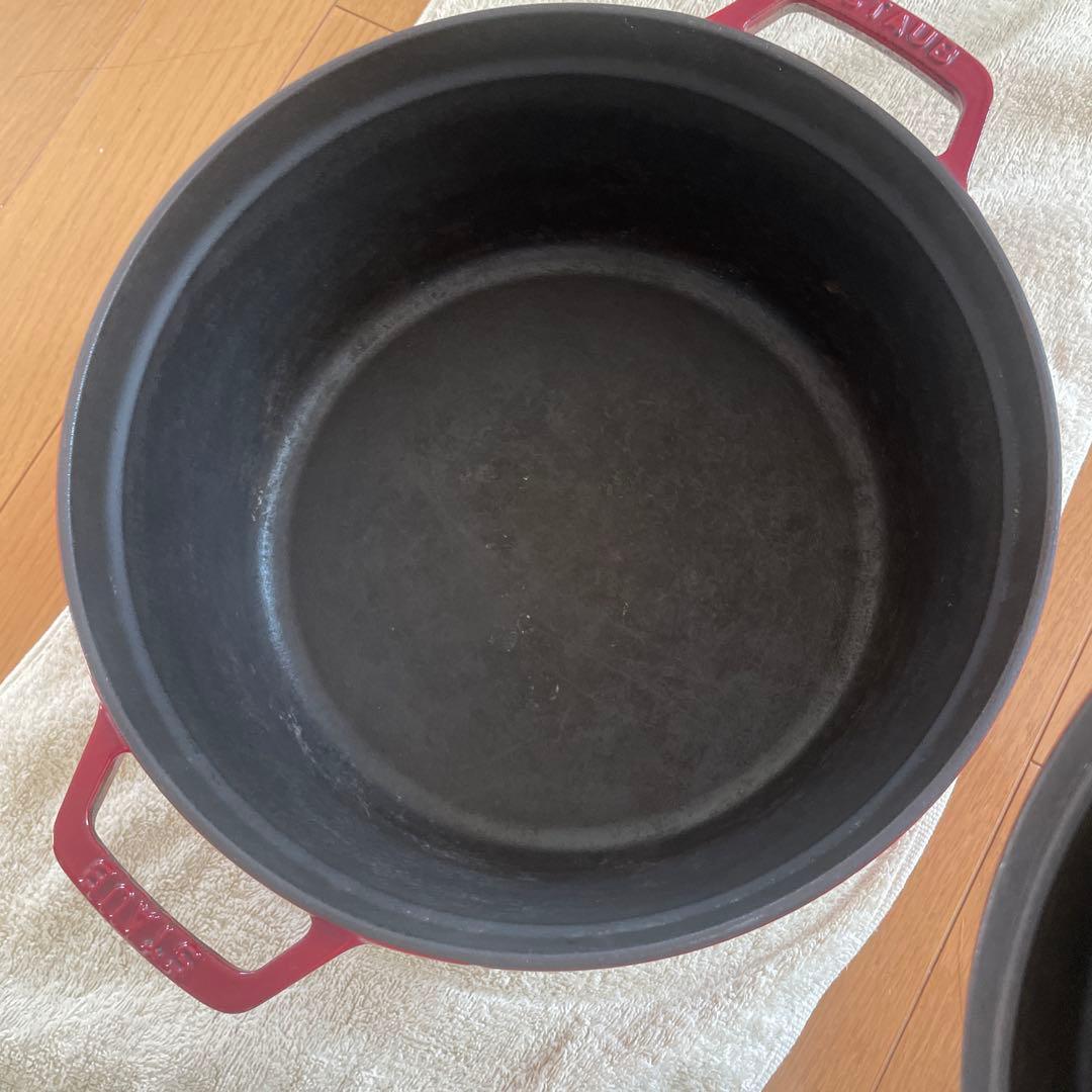 STAUB 鋳鉄鍋 26cm レッド 蓋付き